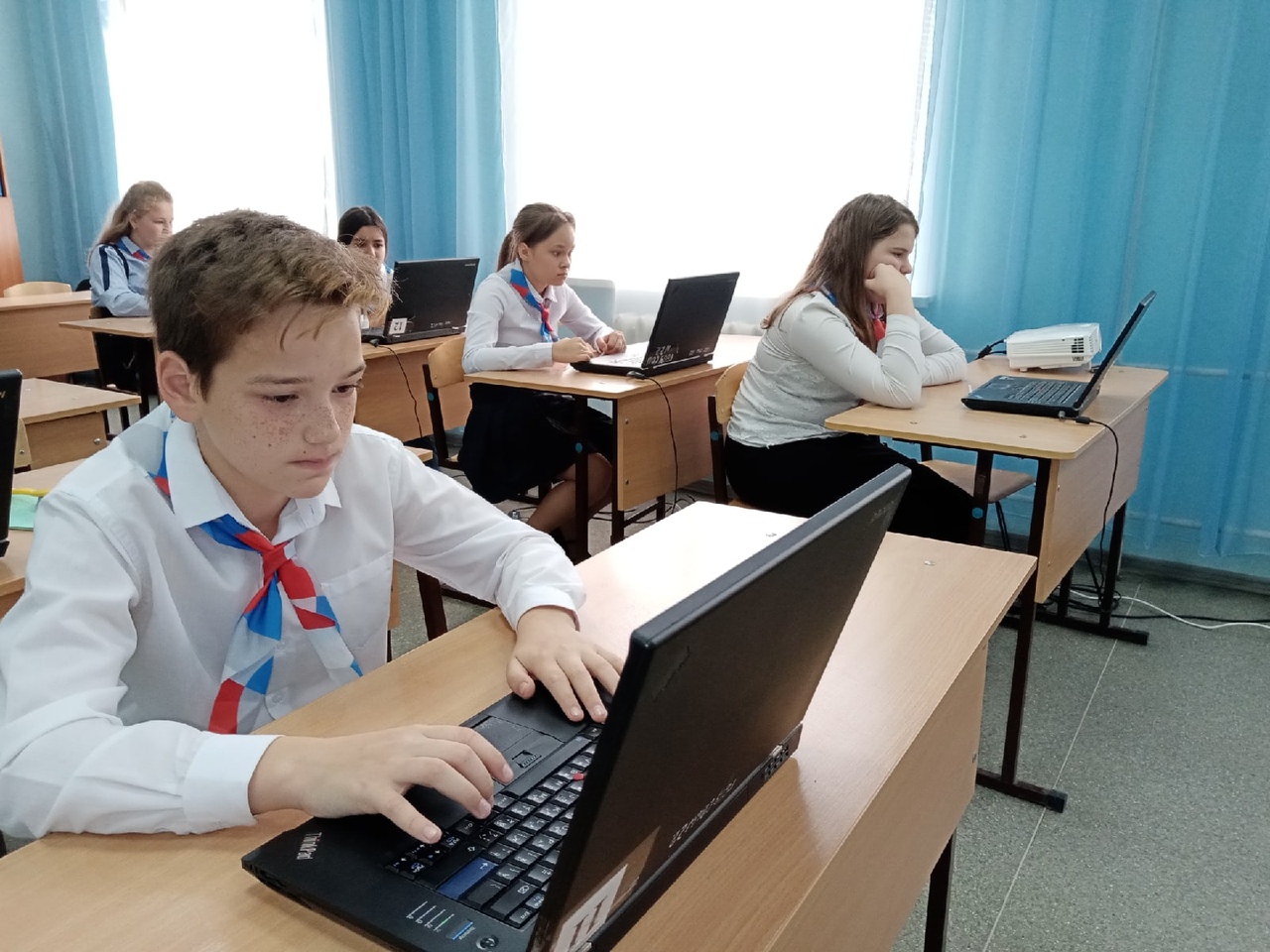 Шестиклассники Владимирской области приняли участие в национальном исследовании качества образования